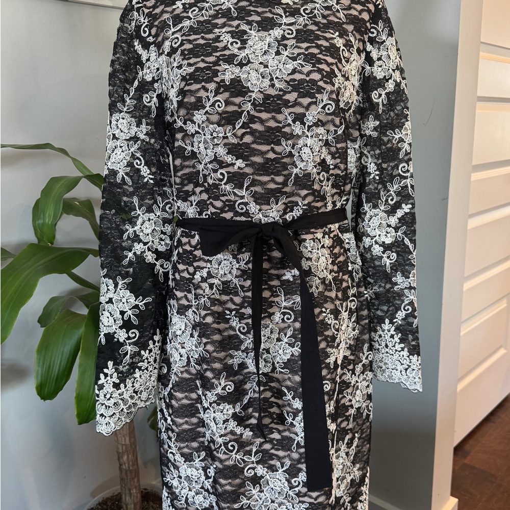 ANTONIO MELANI Black and White Lace Long Sleeve Dress